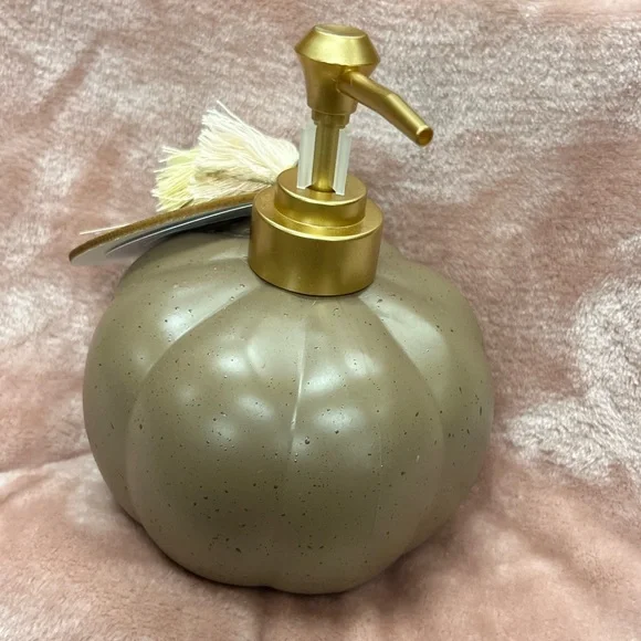 NWT ⚜️🍁⚜️ Asquith Somerset Pumpkin Chai scented hand soap - Picture 8 of 14